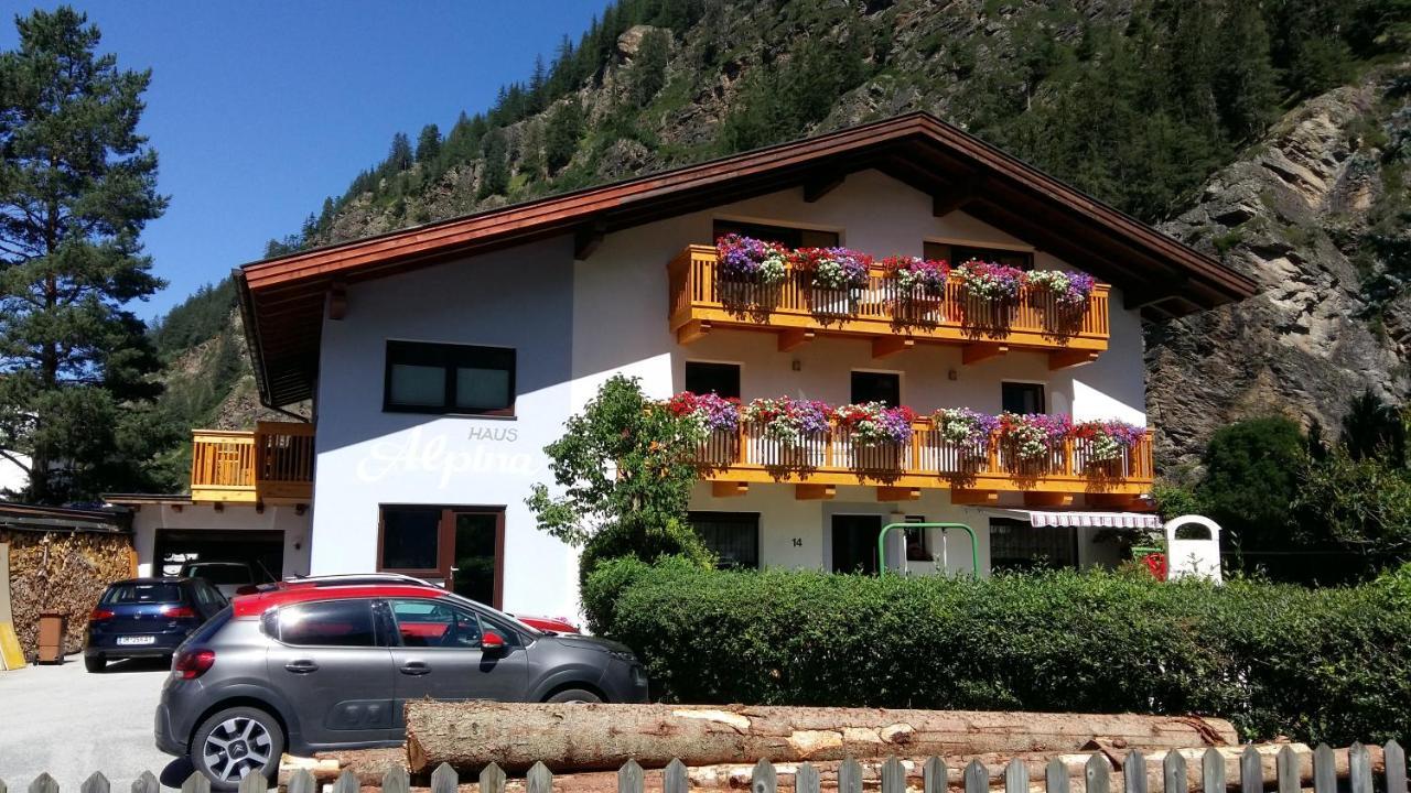 Haus Alpina Hotel Längenfeld Екстериор снимка
