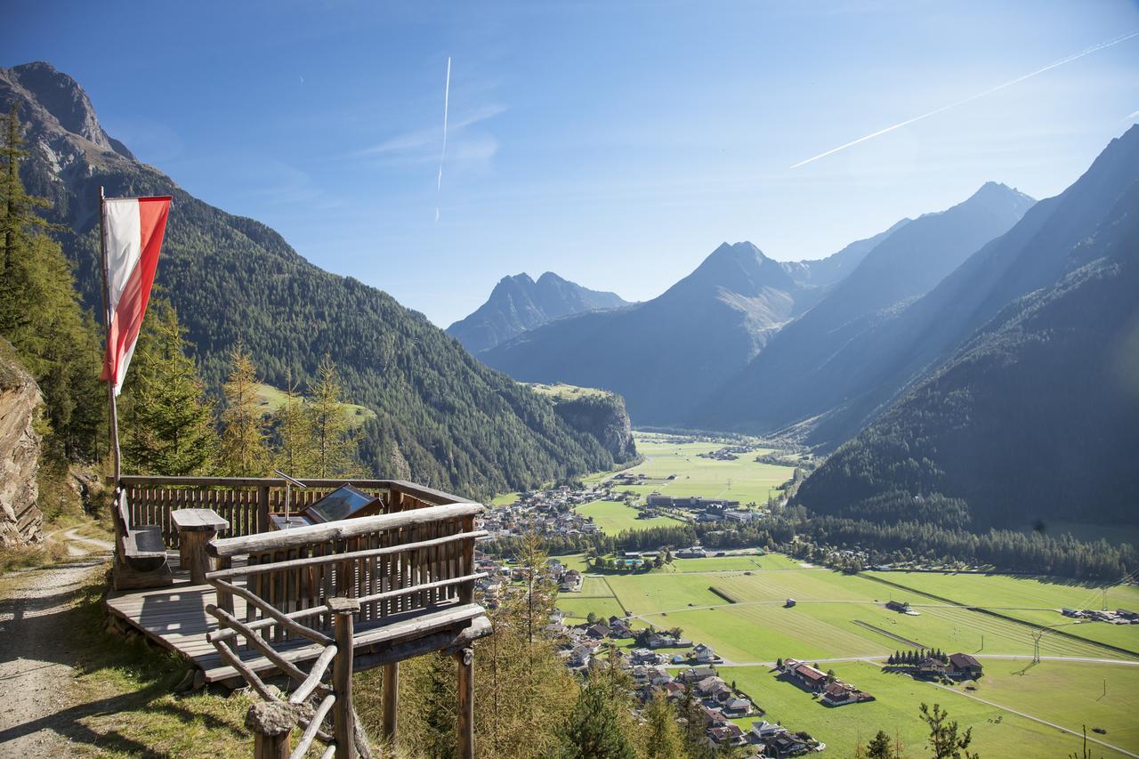 Haus Alpina Hotel Längenfeld Екстериор снимка